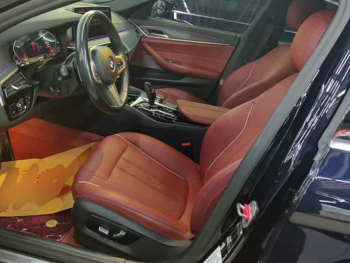 Фото 9 - BMW 5 Series