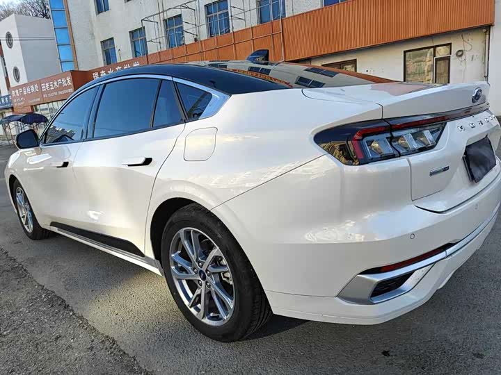 Фото 9 - Ford Mondeo