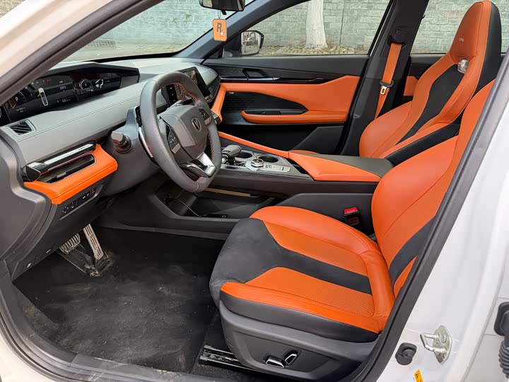 Фото 5 - Changan UNI-V