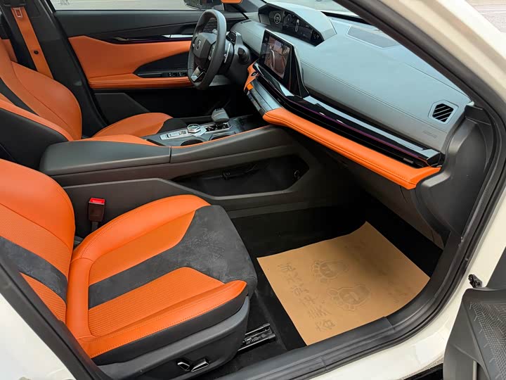 Фото 7 - Changan UNI-V