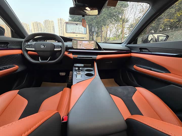 Фото 9 - Changan UNI-V