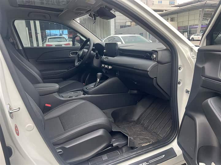 Фото 9 - Honda Vezel