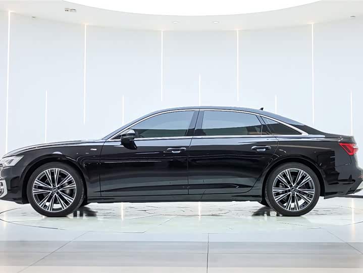 Фото 7 - Audi A6L