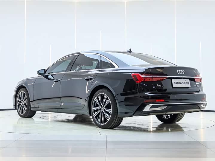 Фото 8 - Audi A6L