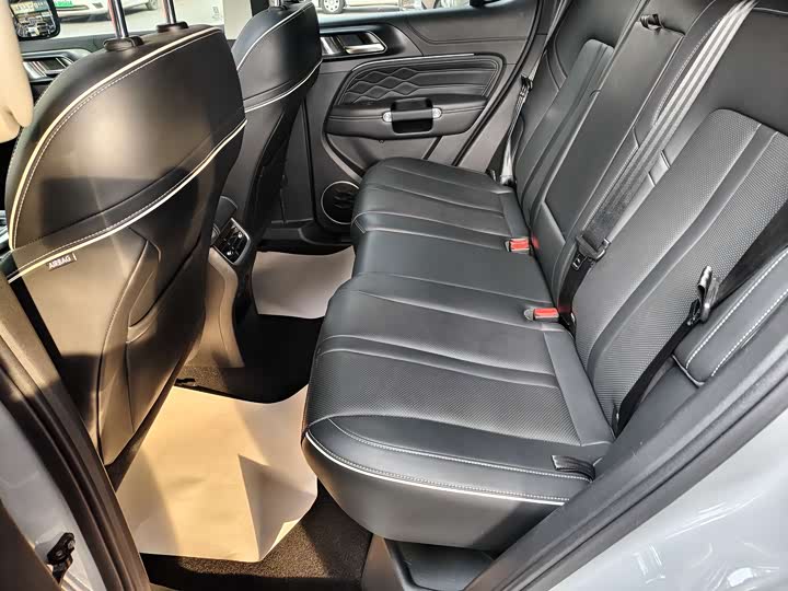 Фото 6 - Tank 300