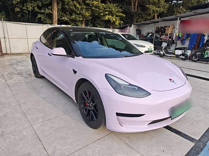 Фото 4 - Tesla Model 3