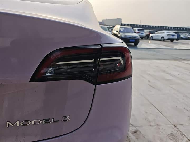 Фото 8 - Tesla Model 3