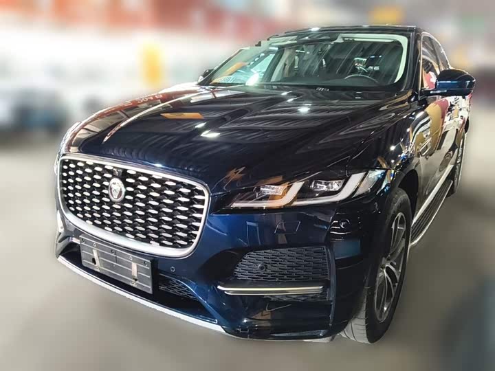 Фото 3 - Jaguar F-Pace