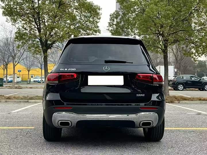 Photo 4 - Mercedes-Benz GLB-Class