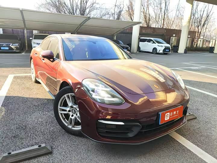 Фото 1 - Porsche Panamera