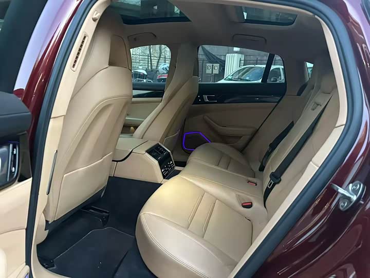 Фото 4 - Porsche Panamera