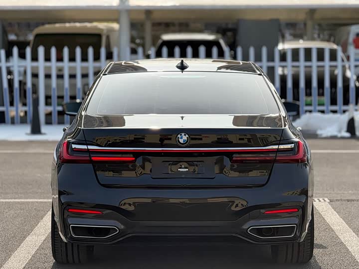 Фото 5 - BMW 7 Series