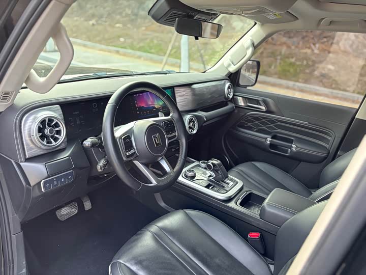 Фото 9 - Tank 300