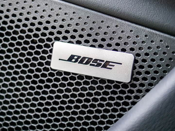 Photo 8 - Porsche Taycan