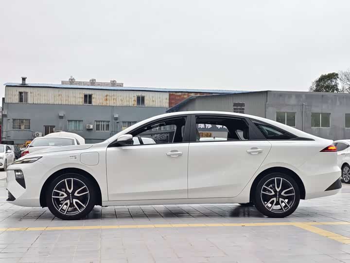 Фото 4 - Roewe D6