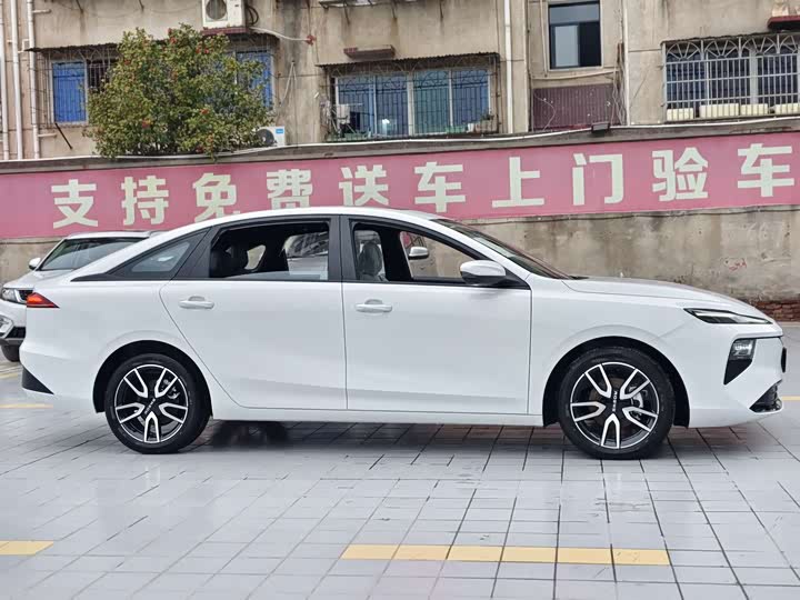 Фото 5 - Roewe D6