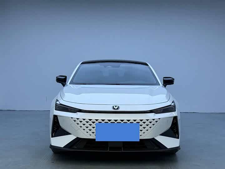 Фото 2 - Changan UNI-V