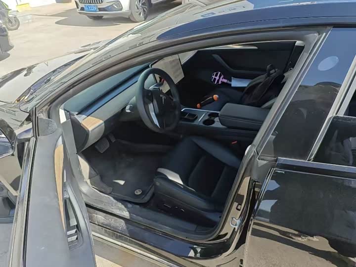 Фото 5 - Tesla Model 3