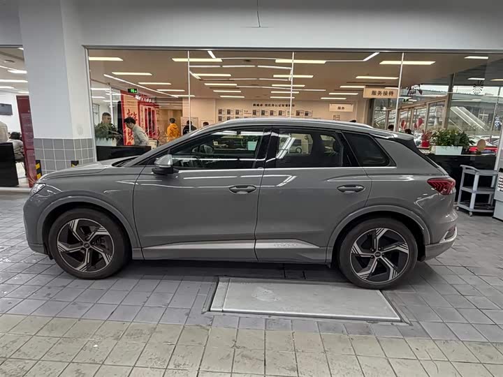 Фото 3 - Audi Q4 e-tron