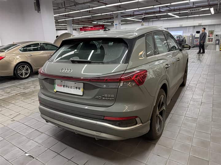 Фото 4 - Audi Q4 e-tron