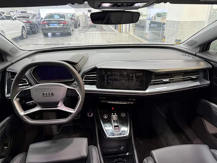 Фото 6 - Audi Q4 e-tron