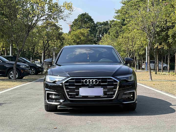 Фото 2 - Audi A6L