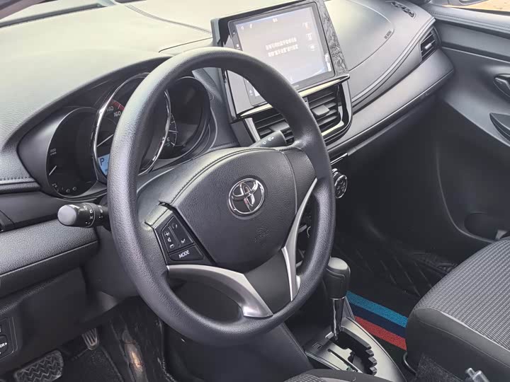 Фото 6 - Toyota Vios