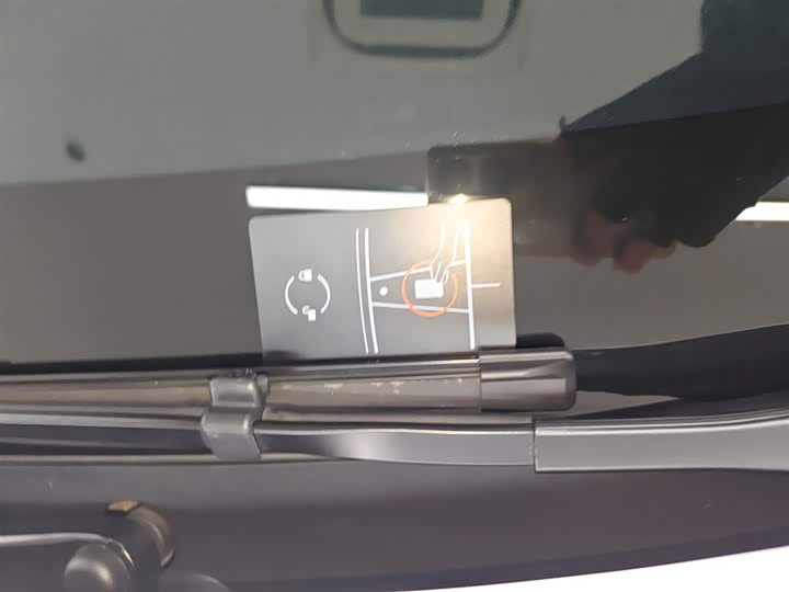 Фото 9 - Tesla Model 3