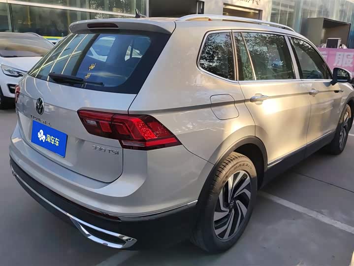 Фото 3 - Volkswagen Tiguan L Pro