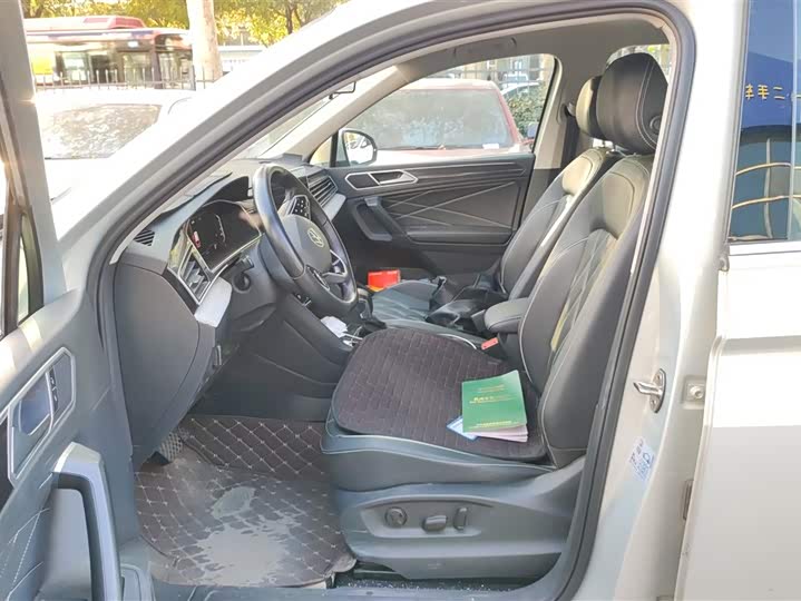 Фото 9 - Volkswagen Tiguan L Pro