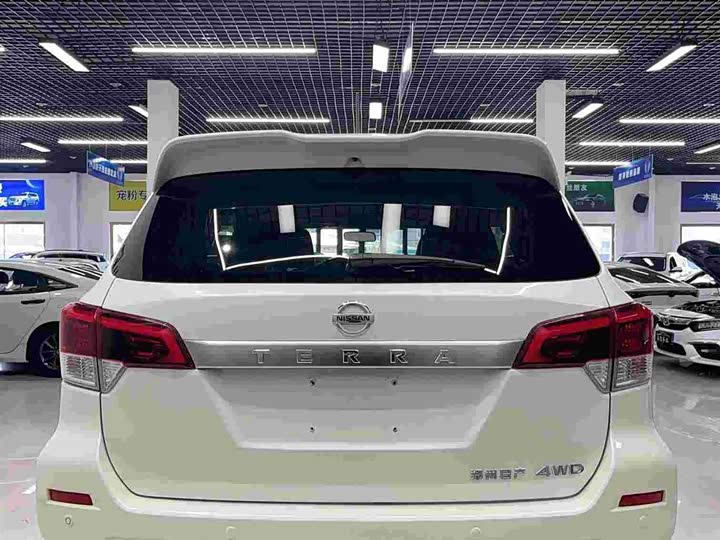 Фото 5 - Nissan Terra