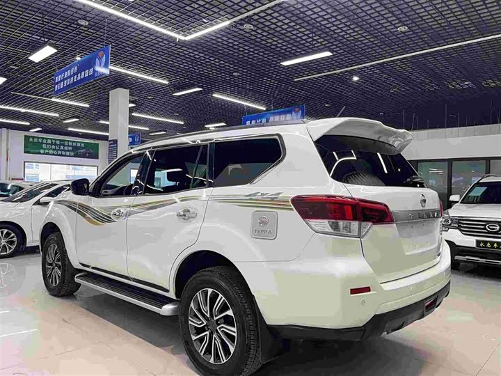 Фото 6 - Nissan Terra