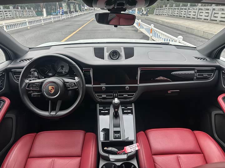 Фото 8 - Porsche Macan