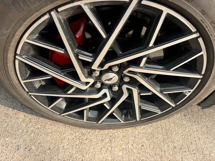 Фото 3 - Ford Mustang Mach-E