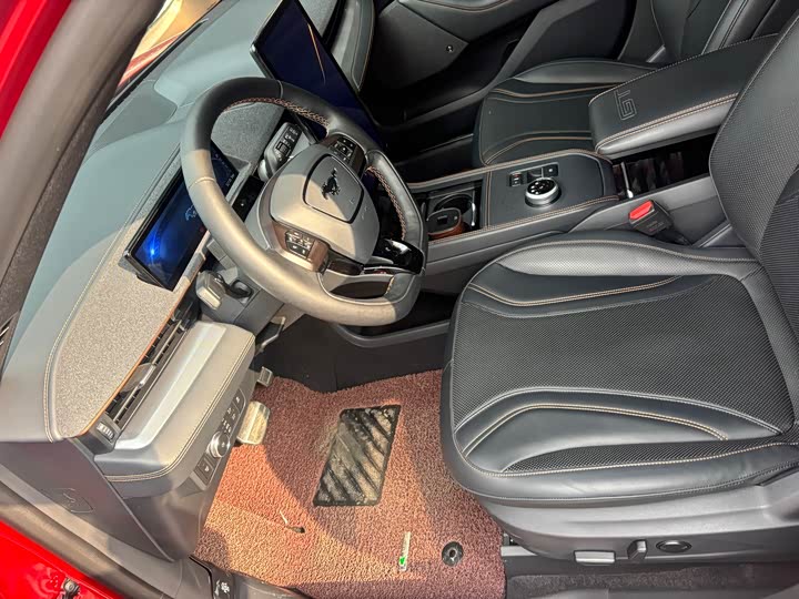 Фото 4 - Ford Mustang Mach-E