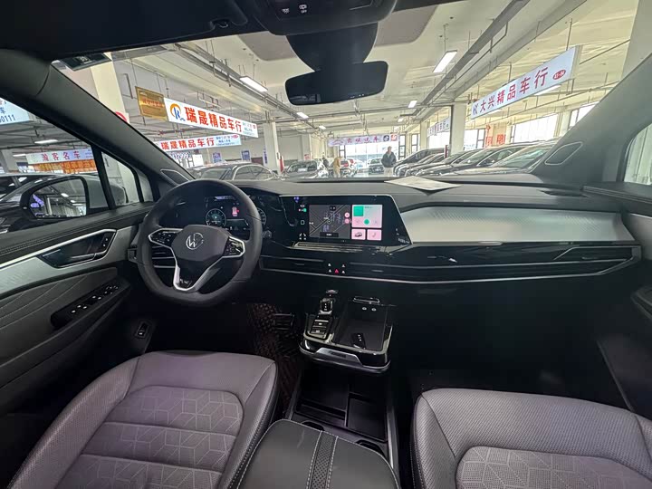 Фото 8 - Volkswagen Talagon