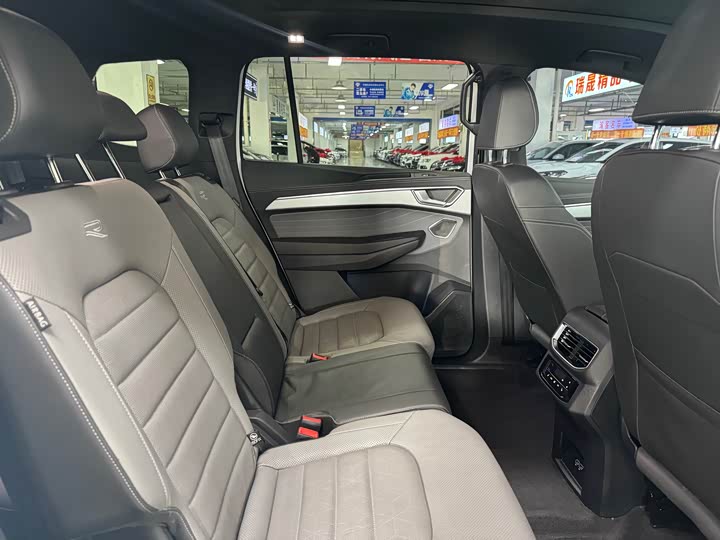 Фото 9 - Volkswagen Talagon