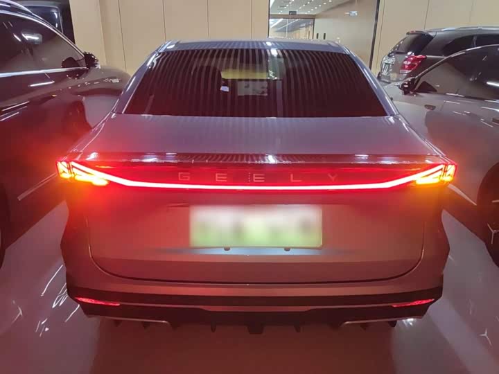 Фото 6 - Geely Galaxy L6