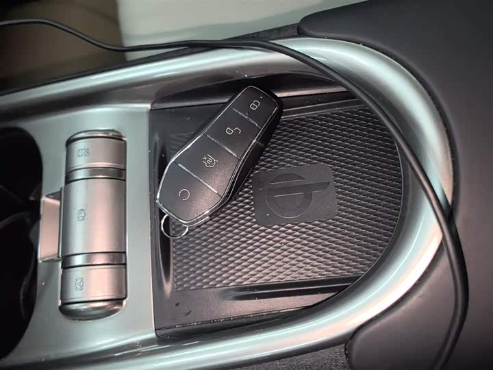 Фото 9 - BYD Dolphin