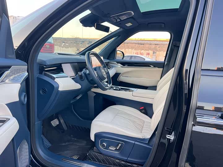 Фото 4 - Zeekr 009