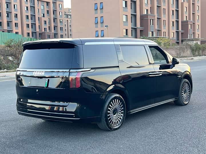 Фото 9 - Zeekr 009