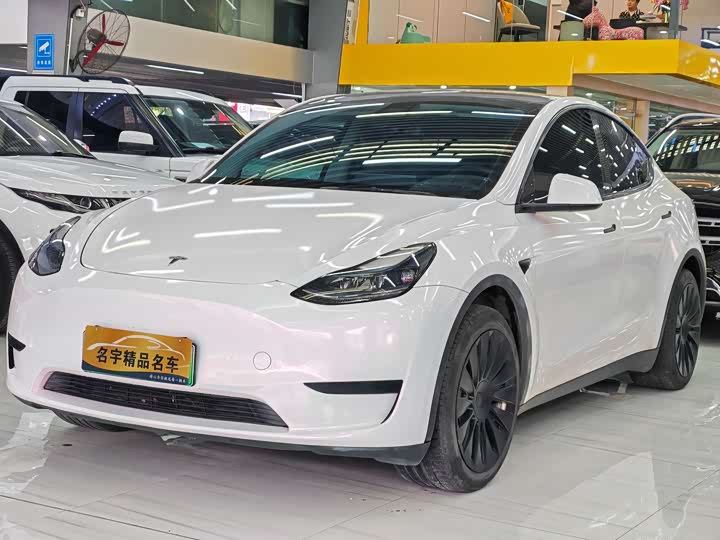 Фото 1 - Tesla Model Y
