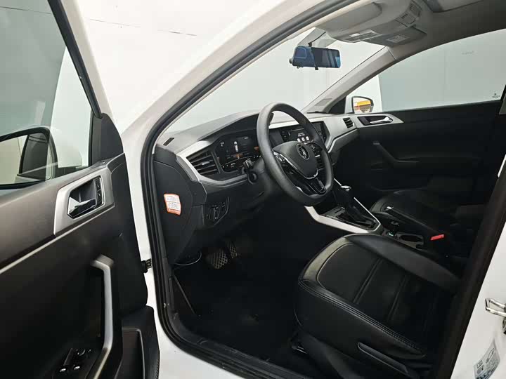 Фото 4 - Volkswagen Polo