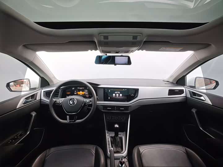 Фото 5 - Volkswagen Polo