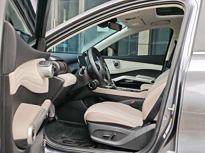 Фото 4 - BYD Yuan Plus