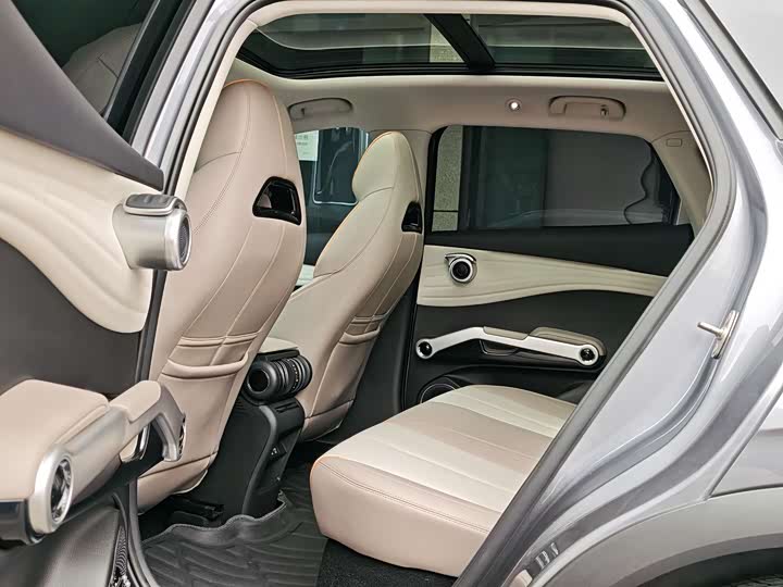 Фото 5 - BYD Yuan Plus