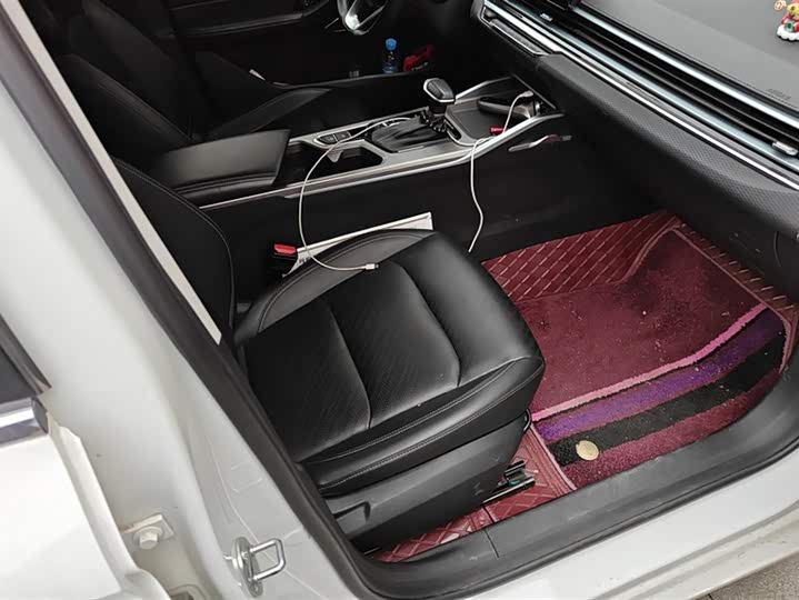 Фото 8 - Geely Emgrand