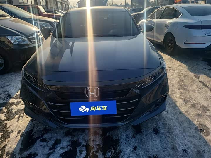 Фото 2 - Honda Accord