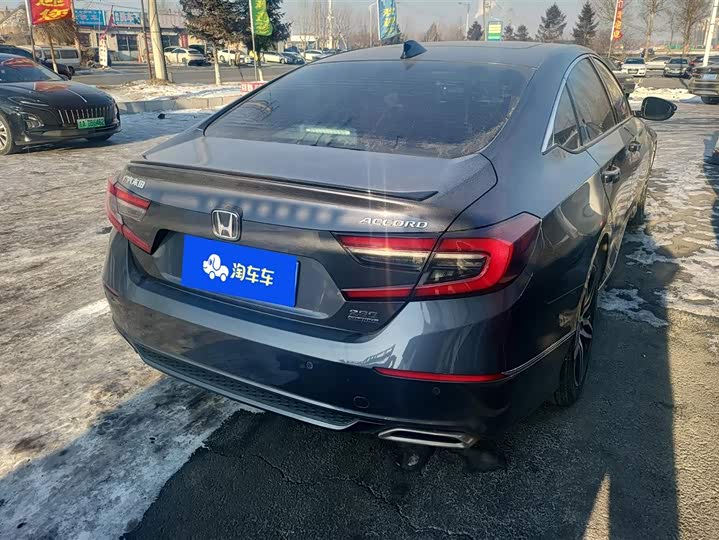 Фото 3 - Honda Accord