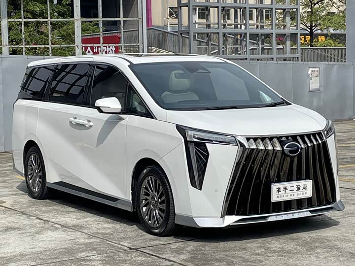 Фото 3 - GAC Trumpchi M8